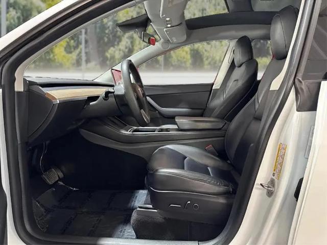 2021 Tesla Model 3 Standard Range Plus Rear-Wheel Drive