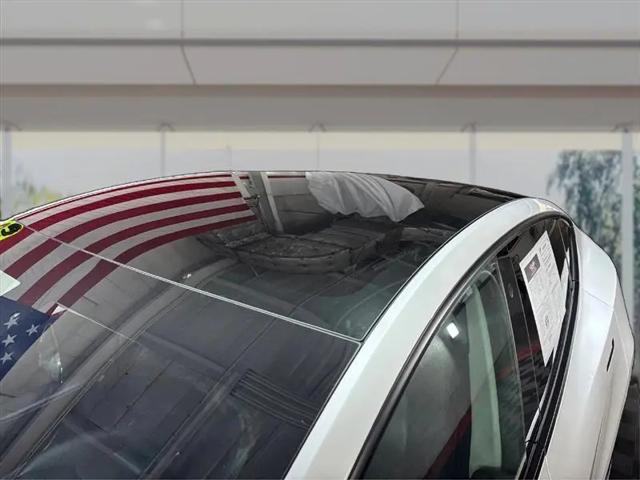 2021 Tesla Model 3 Standard Range Plus Rear-Wheel Drive