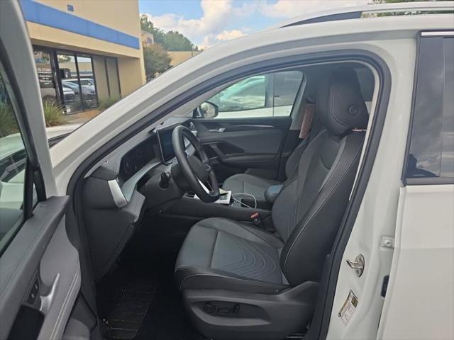 2025 Volkswagen Tiguan 2.0T SE 2025 Volkswagen Tiguan 2.0T SE