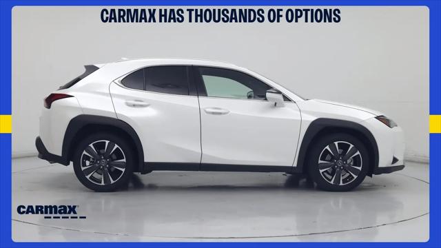 2025 Lexus 300 UX 300h