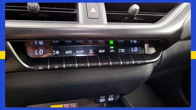 2025 Lexus 300 UX 300h