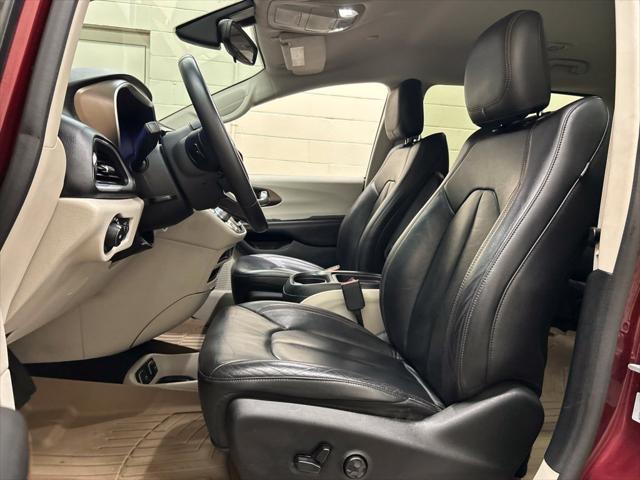 2017 Chrysler Pacifica Touring-L