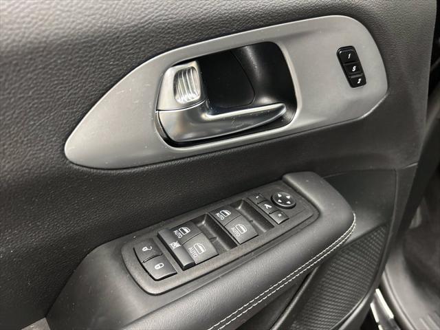 2025 Chrysler Pacifica Limited AWD