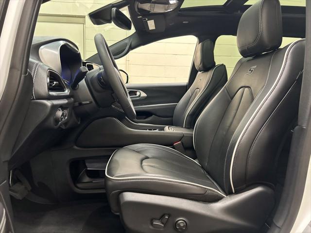 2025 Chrysler Pacifica Limited AWD