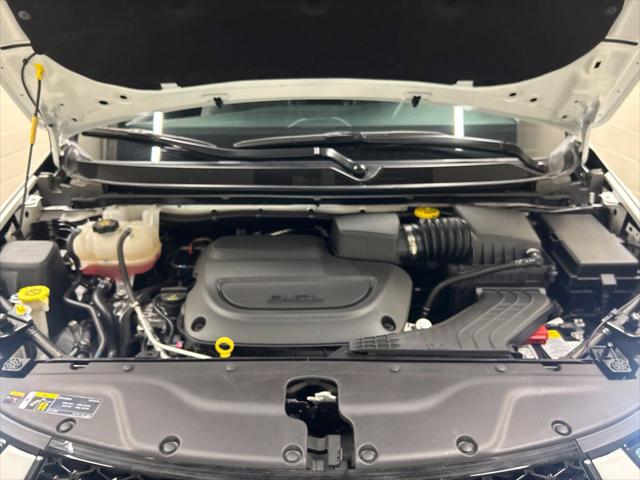 2025 Chrysler Pacifica Limited AWD