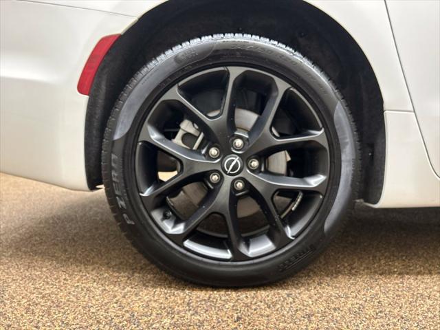 2025 Chrysler Pacifica Limited AWD