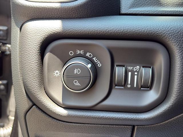 New 2026 RAM 1500 Big Horn Crew Cab 4x4 64" Box For Sale in Wilmington, OH