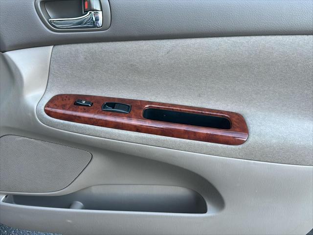 Used 2004 Toyota Camry XLE For Sale in Wilmington, OH