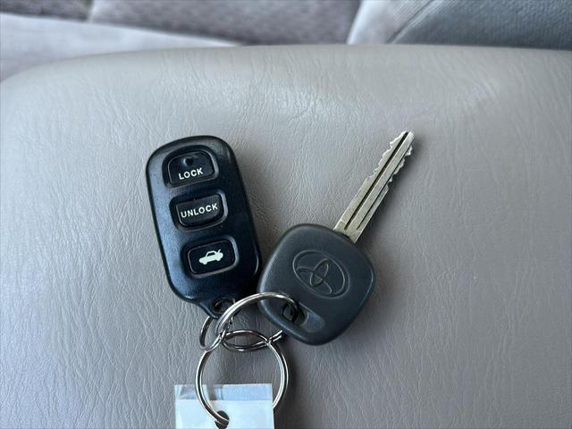 Used 2004 Toyota Camry XLE For Sale in Wilmington, OH