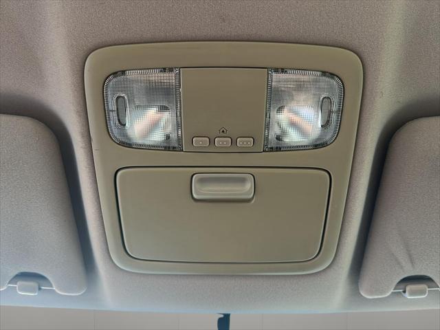 Used 2004 Toyota Camry XLE For Sale in Wilmington, OH