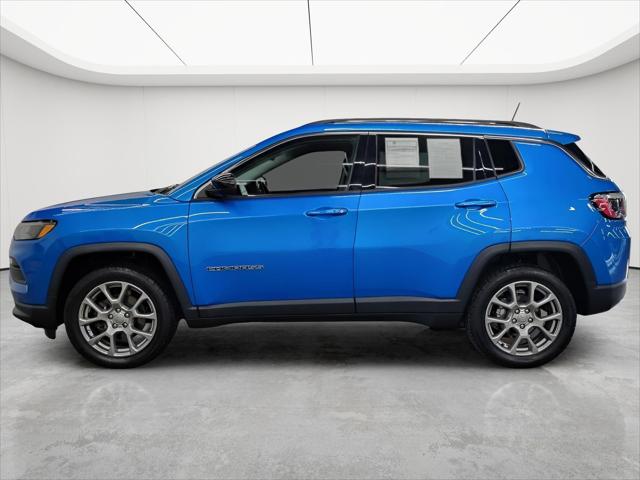 Used 2022 Jeep Compass Latitude Lux 4x4 For Sale in Wilmington, OH