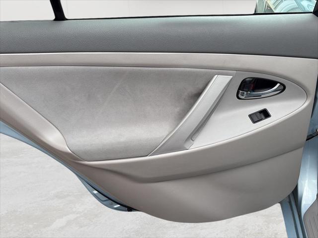 Used 2009 Toyota Camry LE For Sale in Wilmington, OH