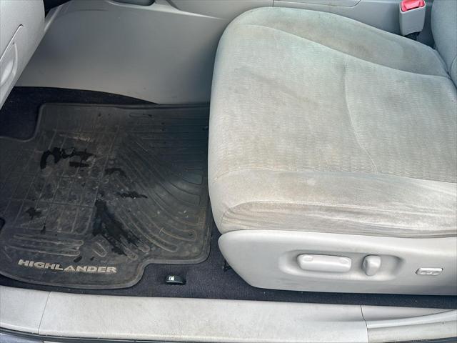 Used 2013 Toyota Highlander Base Plus V6 For Sale in Wilmington, OH