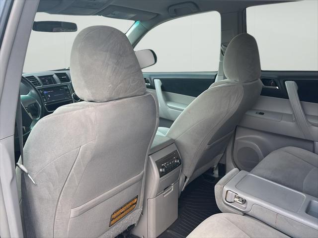 Used 2013 Toyota Highlander Base Plus V6 For Sale in Wilmington, OH