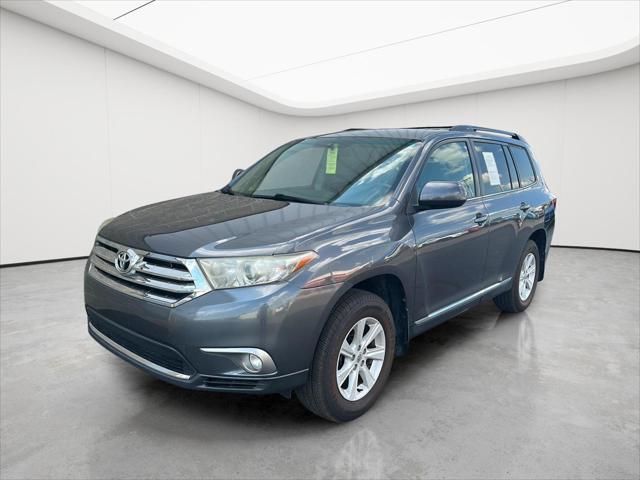 Used 2013 Toyota Highlander Base Plus V6 For Sale in Wilmington, OH