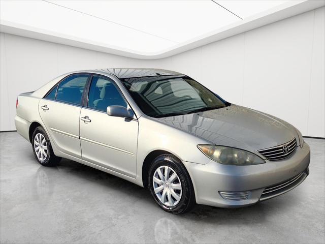 Used 2006 Toyota Camry LE For Sale in Wilmington, OH