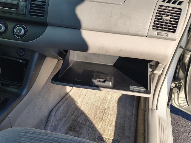 Used 2006 Toyota Camry LE For Sale in Wilmington, OH