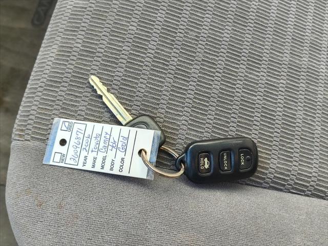 Used 2006 Toyota Camry LE For Sale in Wilmington, OH
