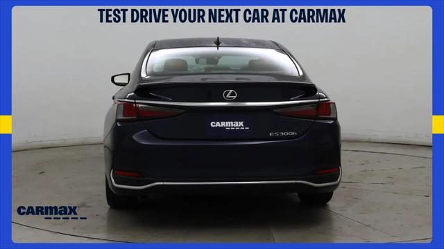 2024 Lexus ES 300h Ultra Luxury