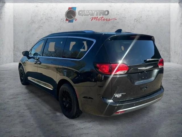 2017 Chrysler Pacifica Touring-L Plus