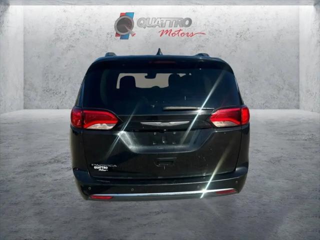 2017 Chrysler Pacifica Touring-L Plus
