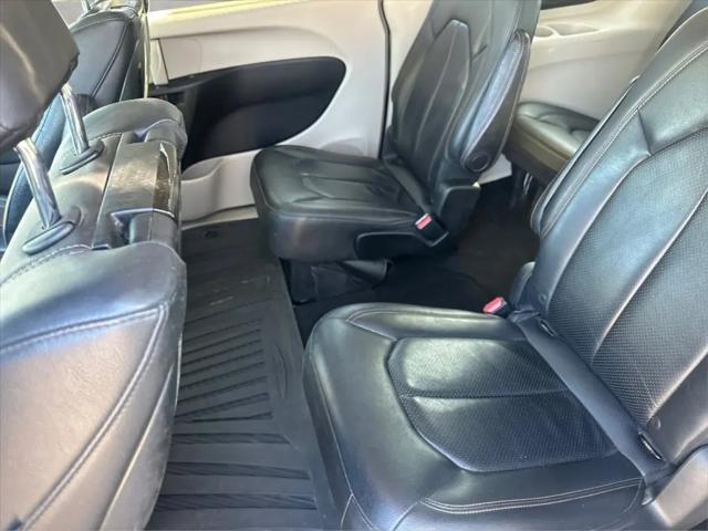 2017 Chrysler Pacifica Touring-L Plus