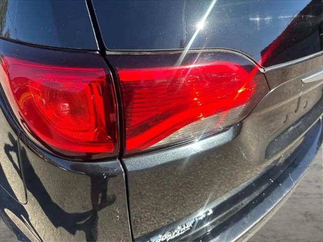 2017 Chrysler Pacifica Touring-L Plus