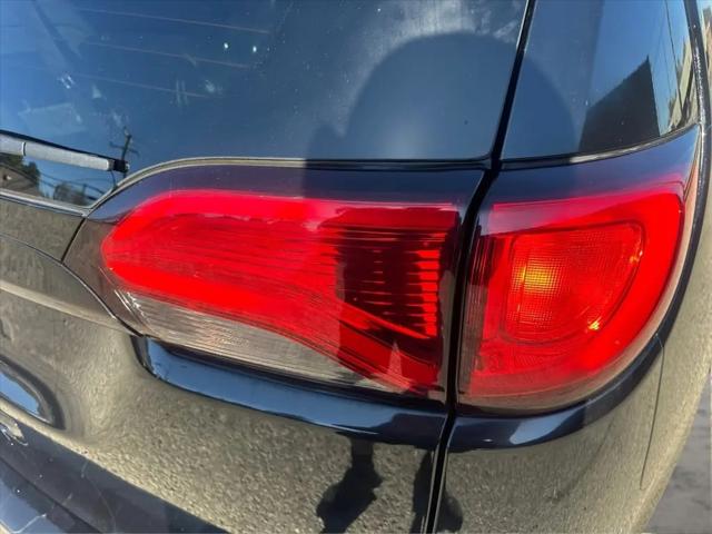 2017 Chrysler Pacifica Touring-L Plus