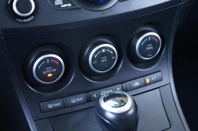 2013 Mazda Mazda3 i Touring