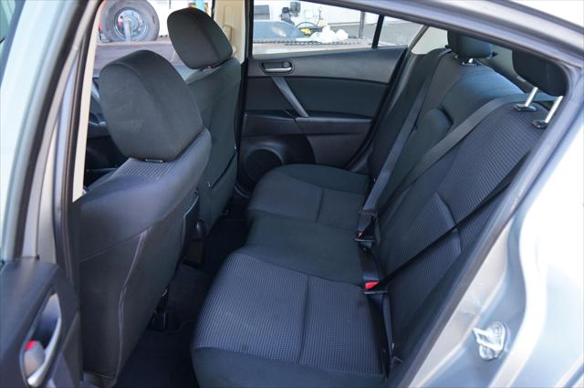 2013 Mazda Mazda3 i Touring