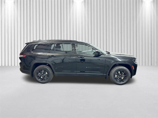 2026 Jeep Grand Cherokee GRAND CHEROKEE L LAREDO ALTITUDE 4X4
