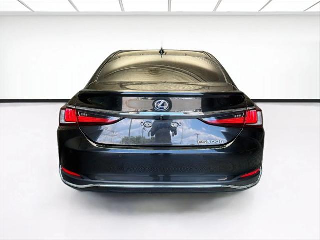 2021 Lexus ES 300h 300h