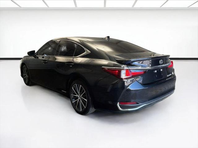 2021 Lexus ES 300h 300h
