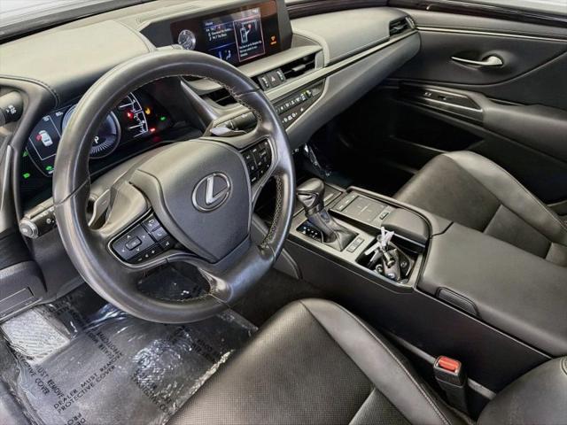 2021 Lexus ES 300h 300h