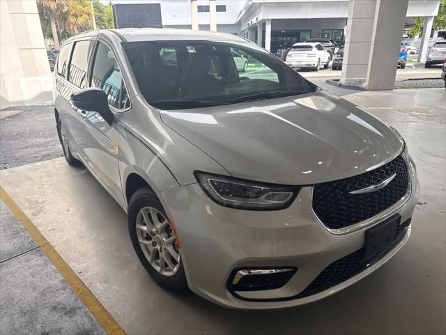 2024 Chrysler Pacifica Touring