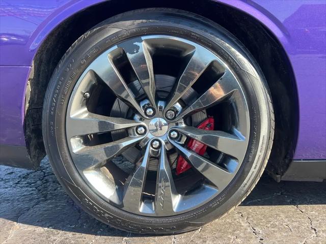 2014 Dodge Challenger SRT8