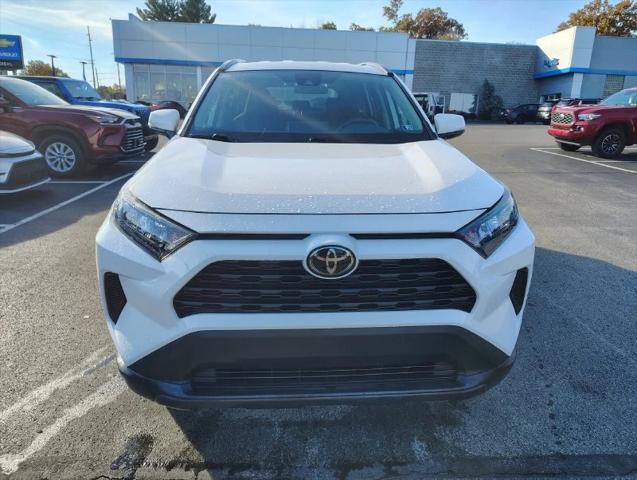 2020 Toyota RAV4 LE 2020 Toyota RAV4 LE