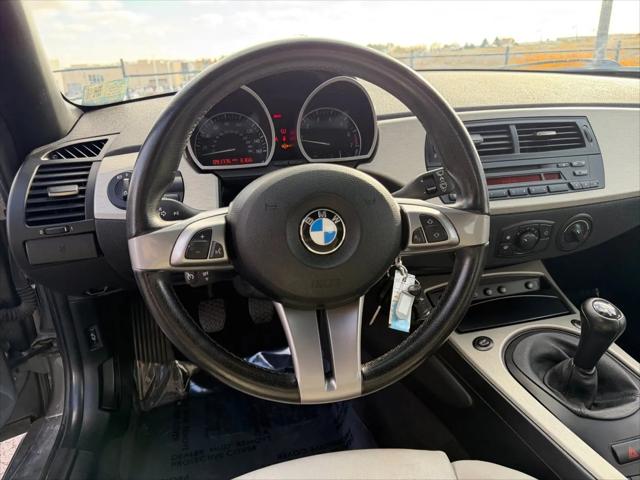2005 BMW Z4 2.5i