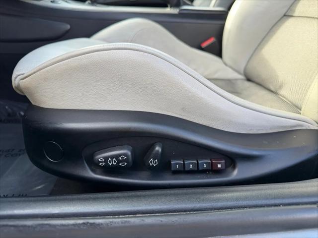 2005 BMW Z4 2.5i