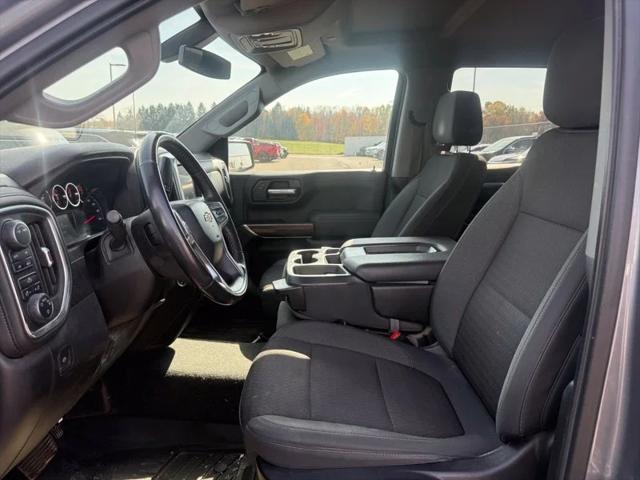 2022 Chevrolet Silverado 1500 LTD 4WD Crew Cab Short Bed LT