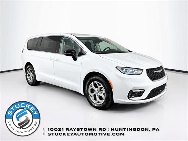 2024 Chrysler Pacifica Limited AWD