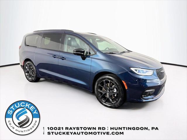 2025 Chrysler Pacifica Limited AWD
