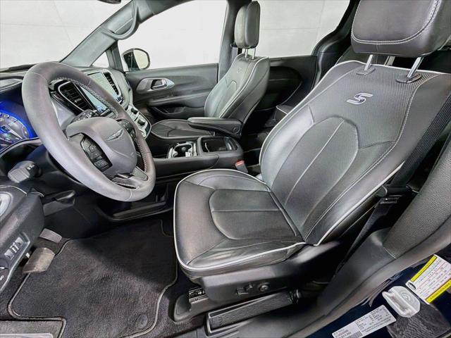 2025 Chrysler Pacifica Limited AWD
