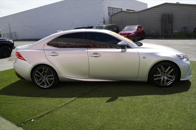 2016 Lexus IS 200t 4dr Sdn