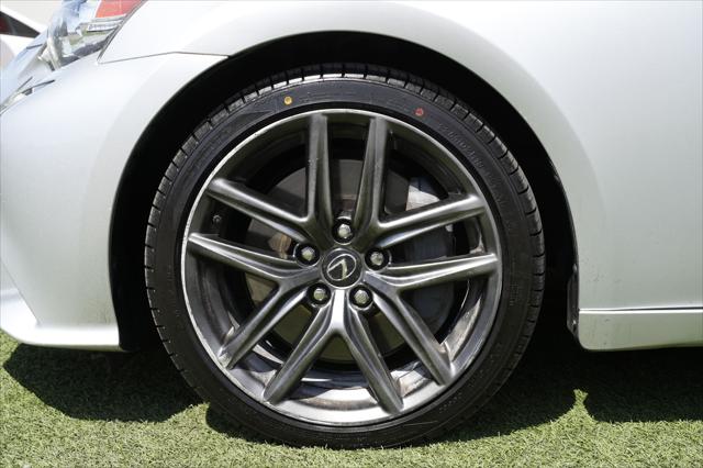 2016 Lexus IS 200t 4dr Sdn