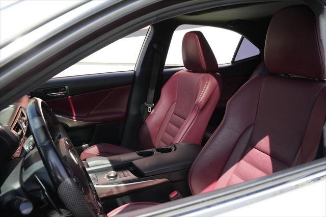 2016 Lexus IS 200t 4dr Sdn