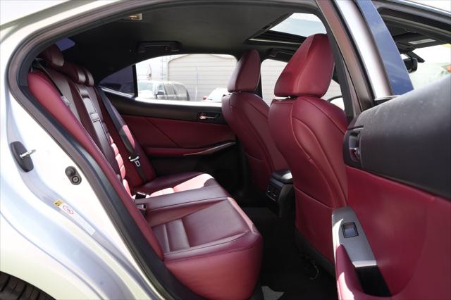 2016 Lexus IS 200t 4dr Sdn