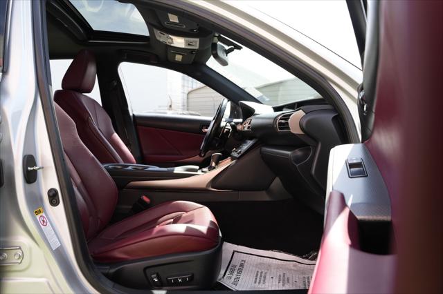 2016 Lexus IS 200t 4dr Sdn