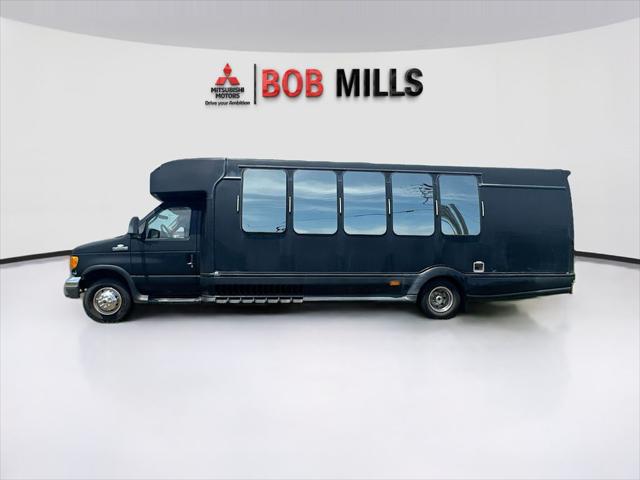 2007 Ford E-450 Cutaway Base