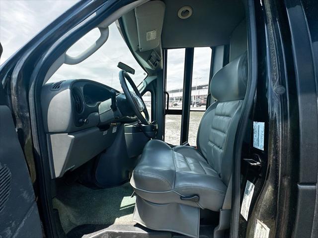 2007 Ford E-450 Cutaway Base